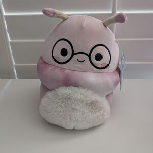 Squishmallow 9 in. Christian Pink Snail